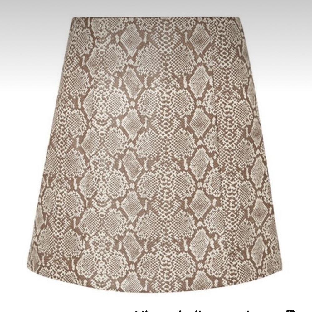 NWT Alexa Ching faux Snake Skin effect skirt size 6